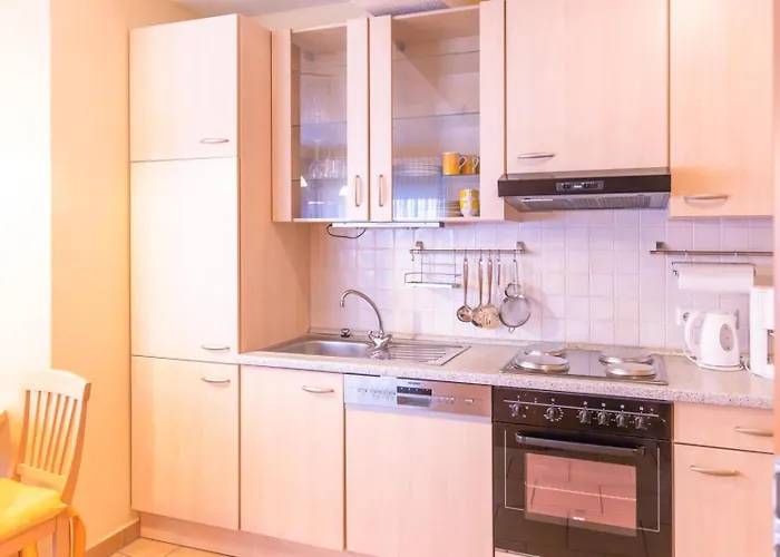 4 Am Petersberg * Neef